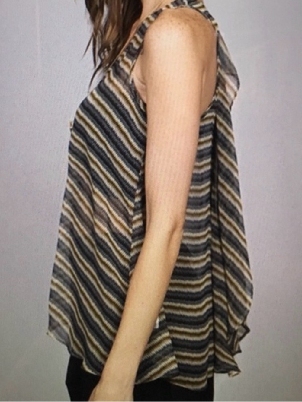 UMGEE Zig Zag Sheer Tunic Tank XL 21.5” p2p Gray/Cream EUC - Picture 7 of 12